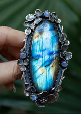 Moonlit Bloom: Labradorite Ring, AR- 7276