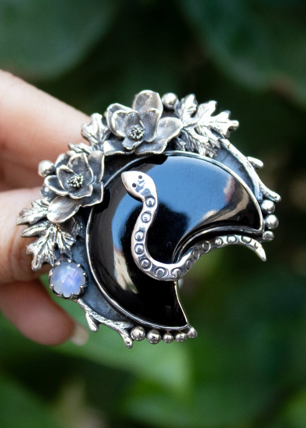 Enchanted Crescent: Black Onyx, AR-7313