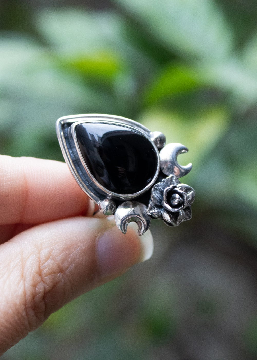 Black Onyx Floral Ring