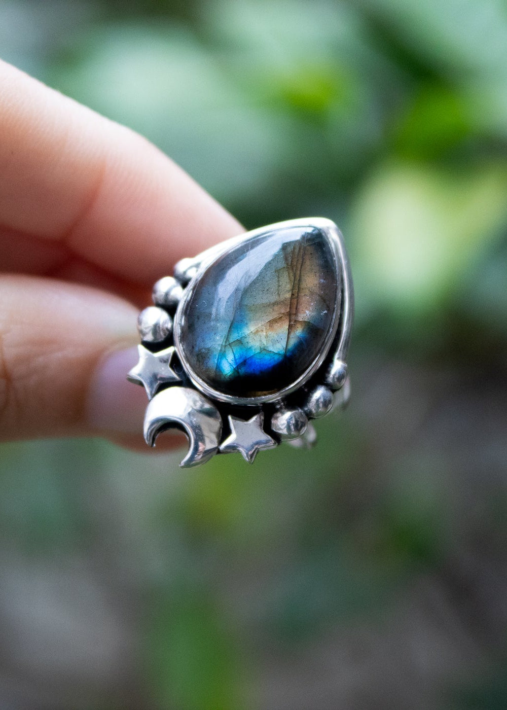 Celestial Whisper: Labradorite Ring, AR-7090