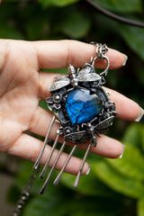 Electric Garden: Labradorite Bee Pendant, AP-7747
