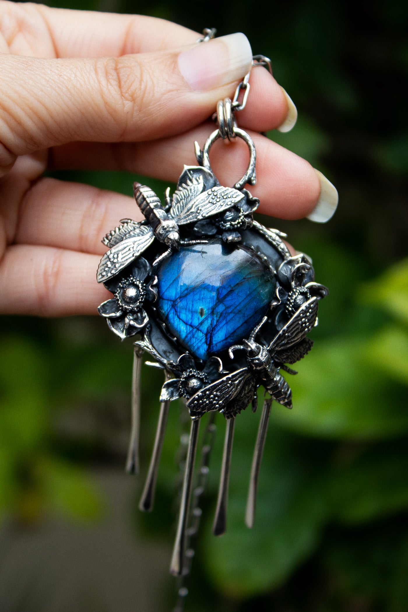 Electric Garden: Labradorite Bee Pendant, AP-7747