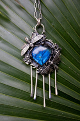 Electric Garden: Labradorite Bee Pendant, AP-7747
