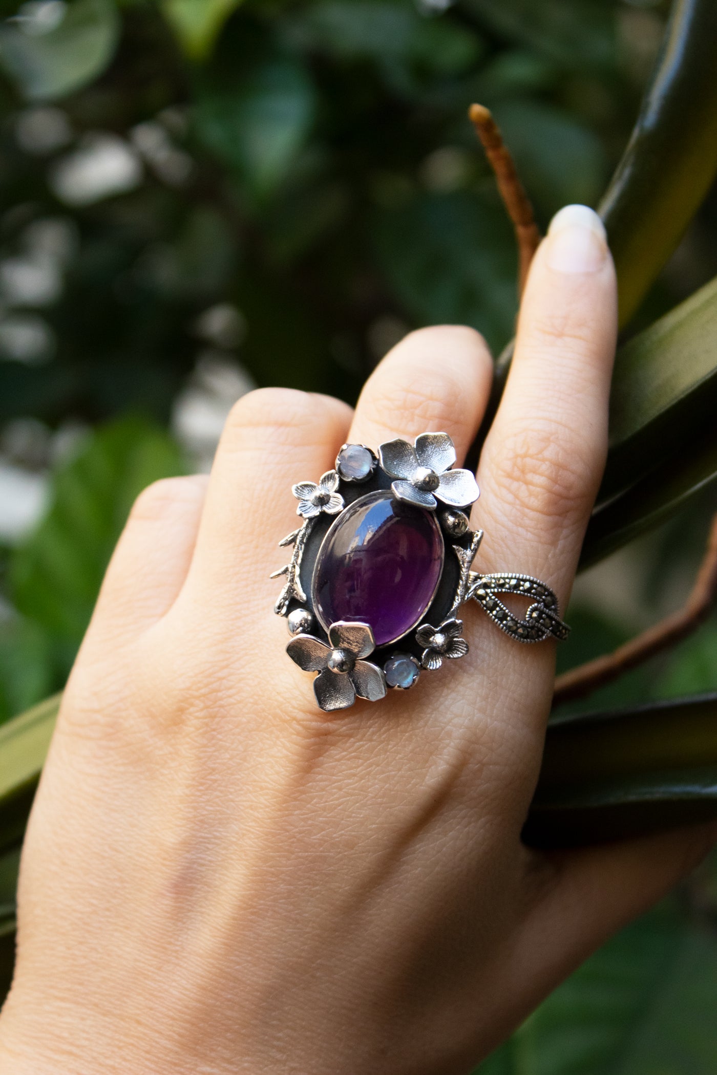 Blooming Amethyst: Everyday Elegance Ring, AR-7304