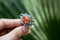 Anillo de piedras preciosas ovaladas de cornalina natural, piedra natal de agosto, piedra naranja, banda retorcida, SKU 6246