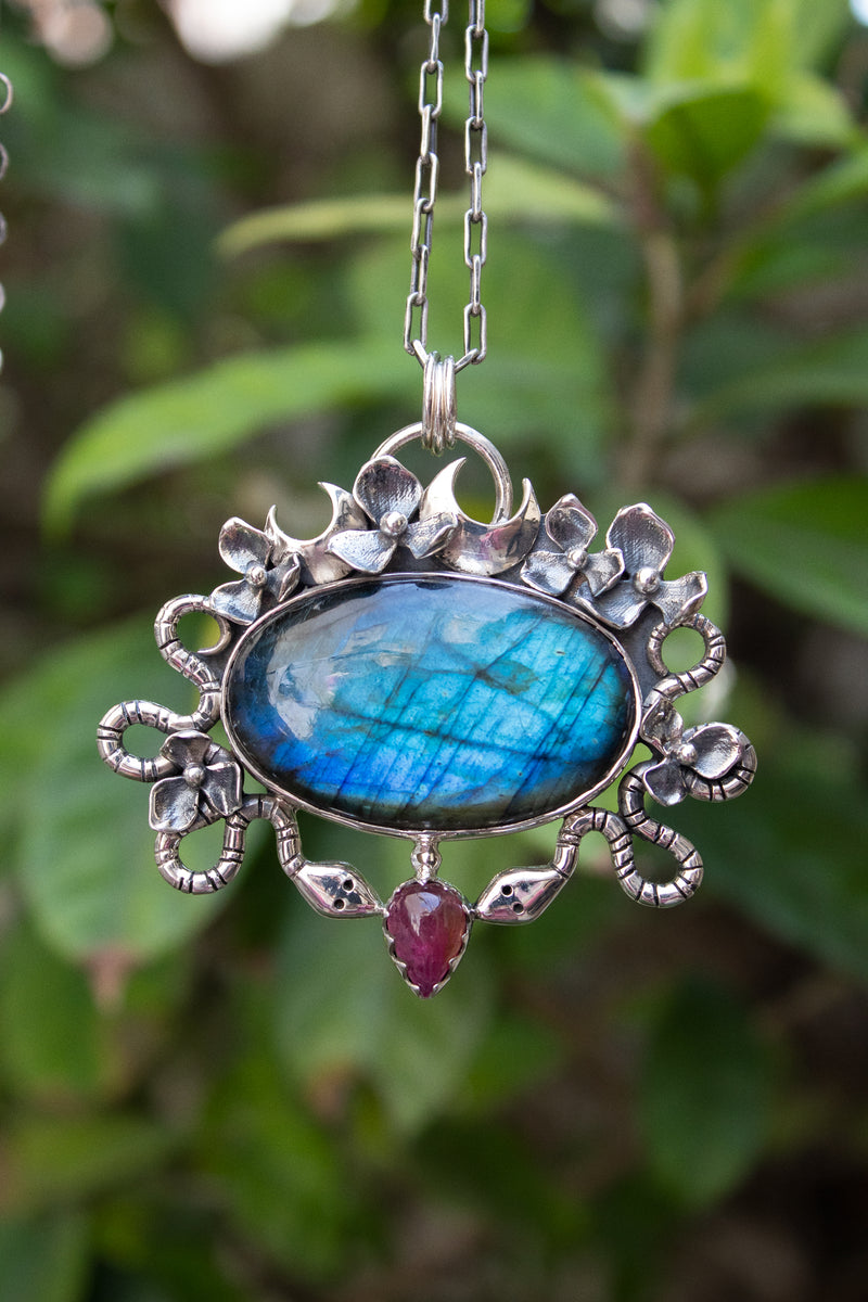 Serpent Garden: Labradorite Pendant, AP-7803