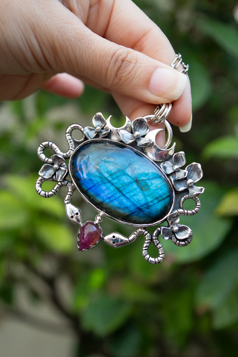 Serpent Garden: Labradorite Pendant, AP-7803