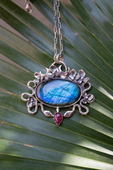 Serpent Garden: Labradorite Pendant, AP-7803