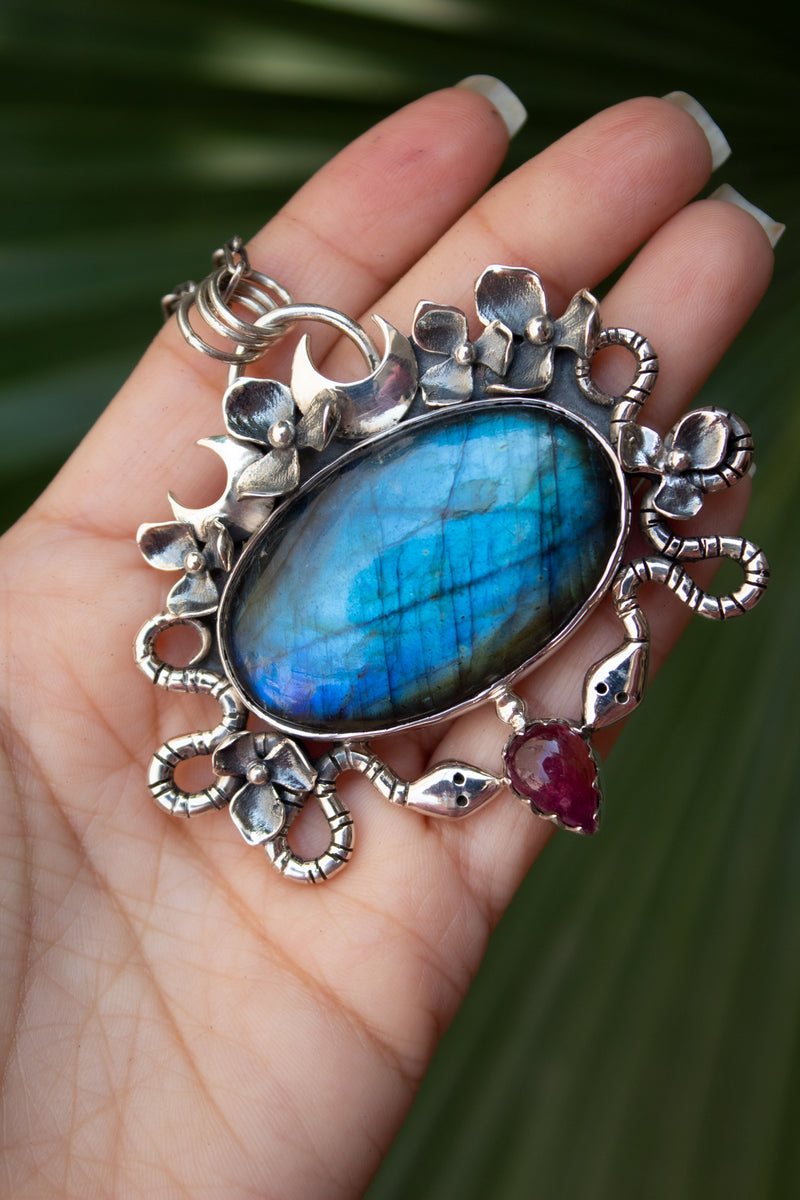 Serpent Garden: Labradorite Pendant, AP-7803