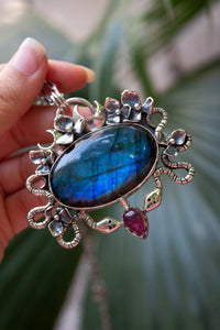 Serpent Garden: Labradorite Pendant, AP-7803