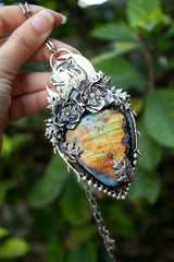 The Emberwood Sovereign: Labradorite Pendant, AP-7808