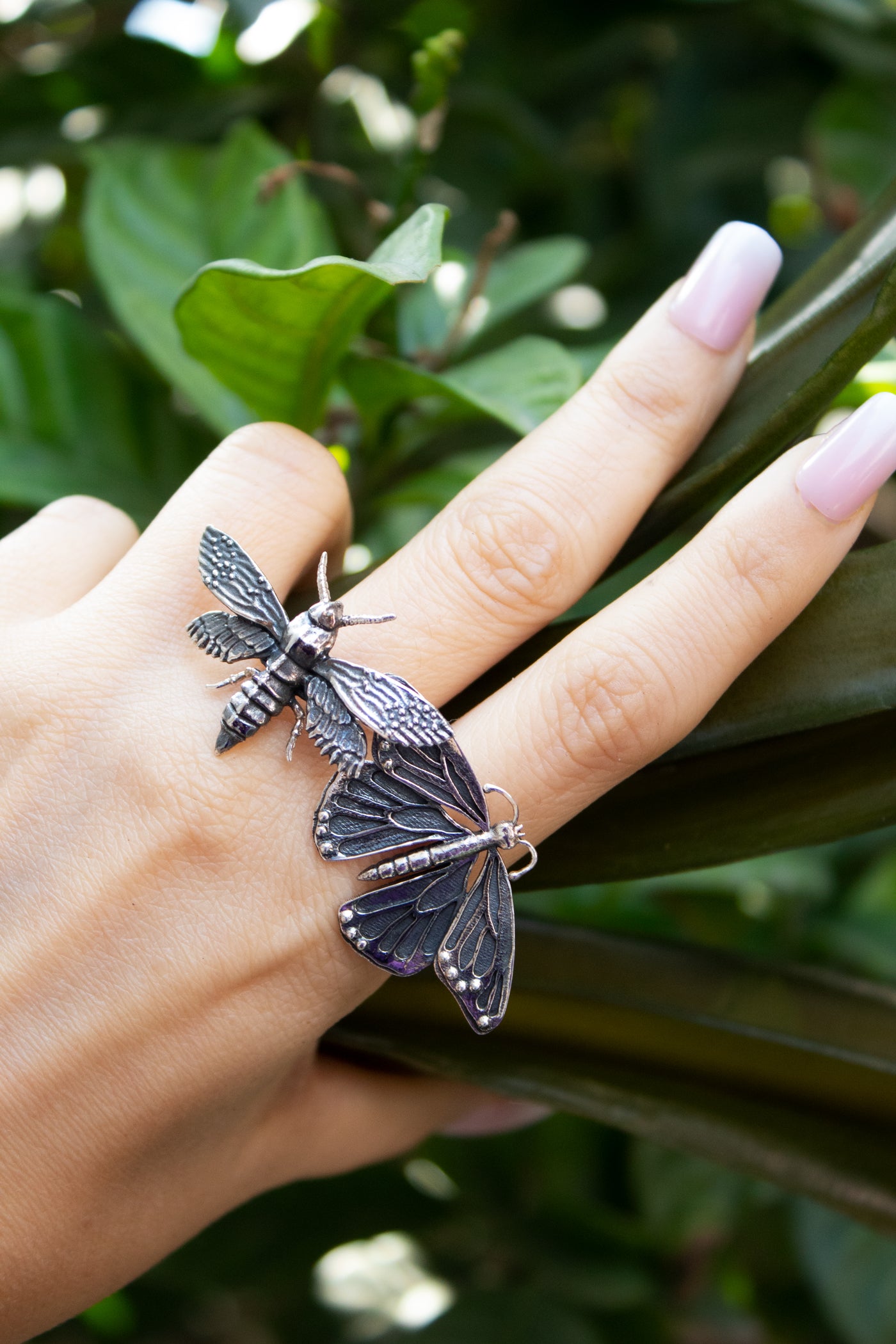 Silver Bee Ring – Nature’s Guardian, AR-7375