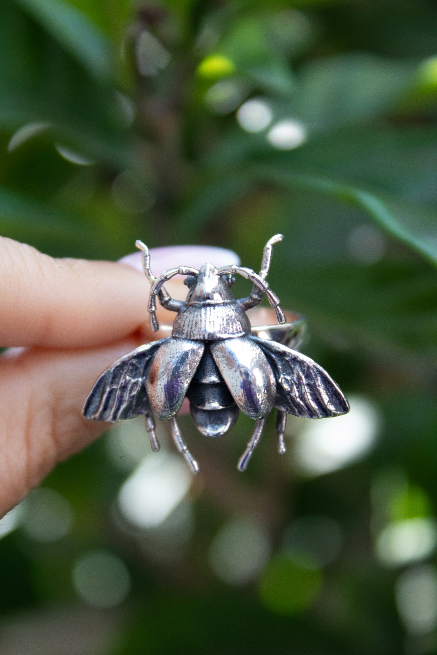 Nature's Guardian: Bee Ring, AR-7376