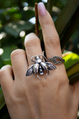 Nature's Guardian: Bee Ring, AR-7376