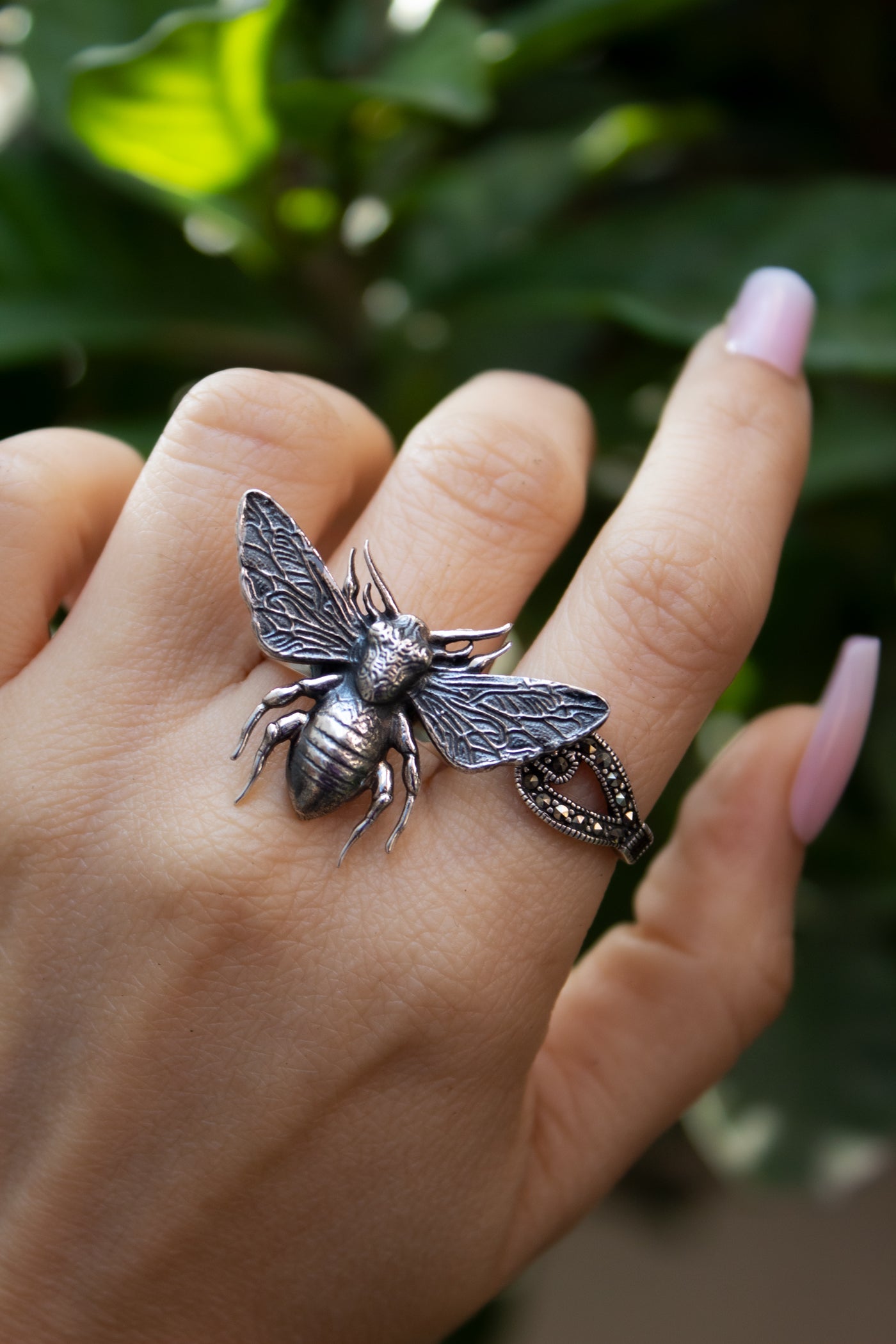 Guardian Bee Ring –  AR-7377