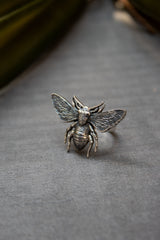 Nature's Guardian: Bee Ring, AR-7376