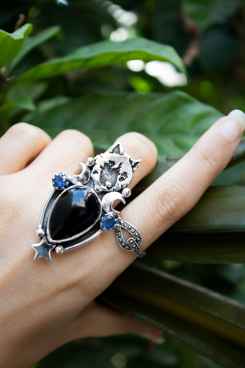 Lunar Guardian – The Wolf’s Midnight Watch AR- 7405
