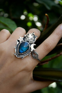 Lunar Guardian – Labradorite Wolf Ring, AR- 7404