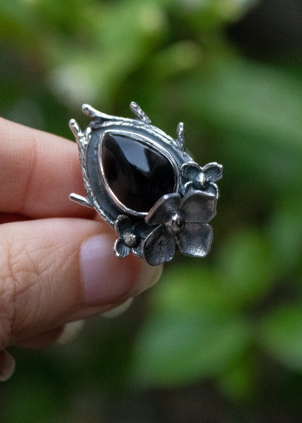 Black Onyx Floral Ring, AR-7012