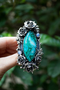 Verdant Serenity — Chrysocolla & Moonstone Rose Ring, AR- 7474
