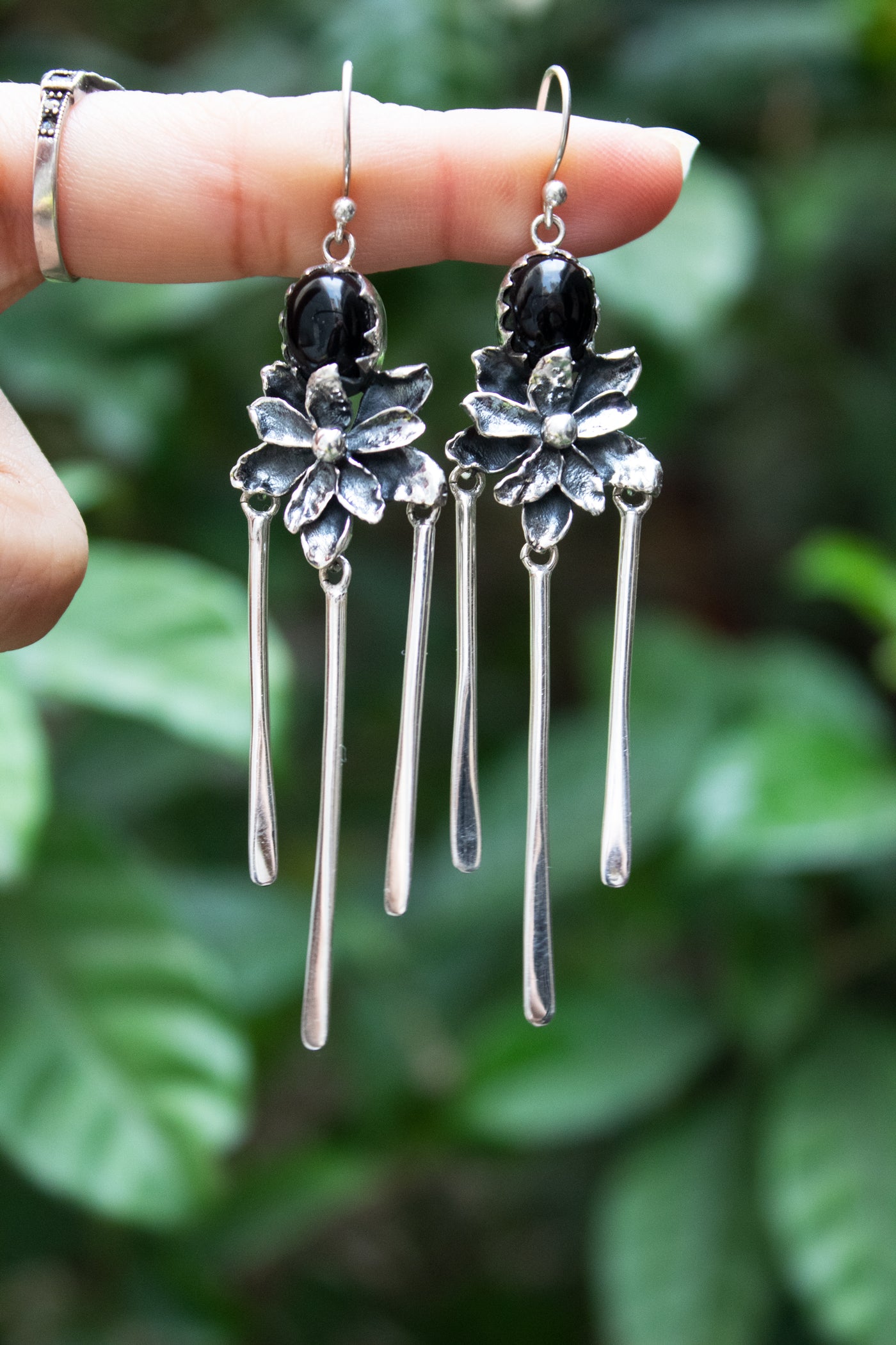 Nocturne Bloom – Handcrafted Black Onyx Floral Dangle Earrings, AE- 7589