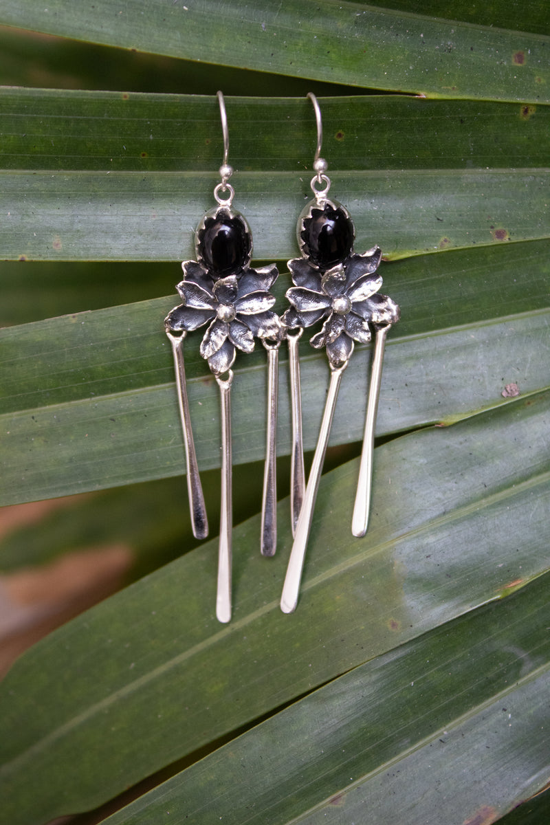 Nocturne Bloom – Handcrafted Black Onyx Floral Dangle Earrings, AE- 7589