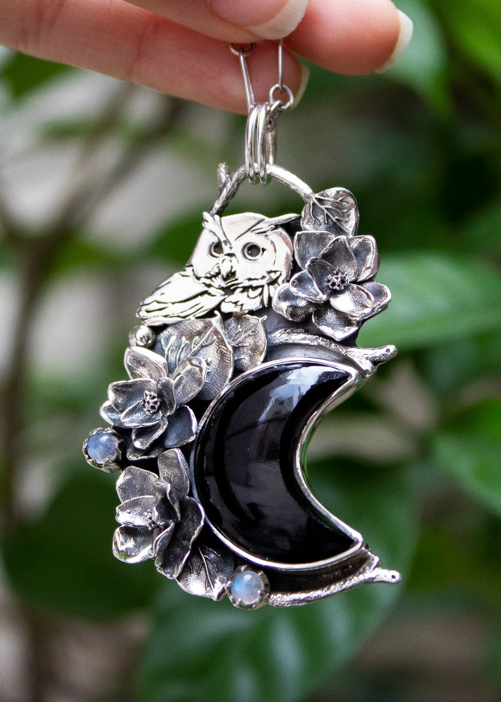 Nocturnal Whisper: Black Onyx Owl Pendant, AP-7070