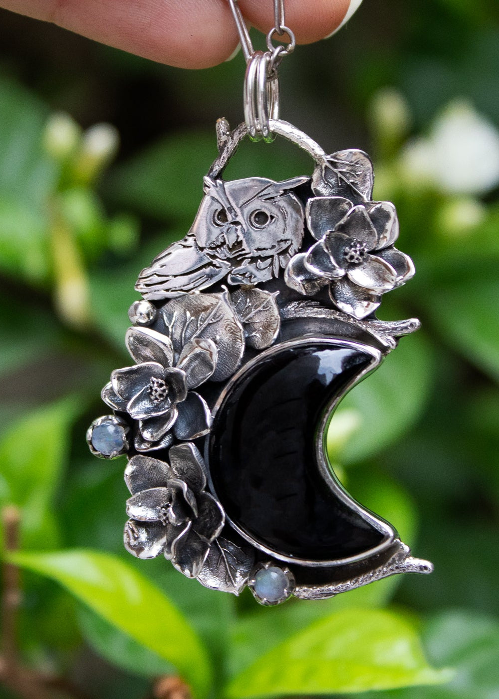 Nocturnal Whisper: Black Onyx Owl Pendant, AP-7070