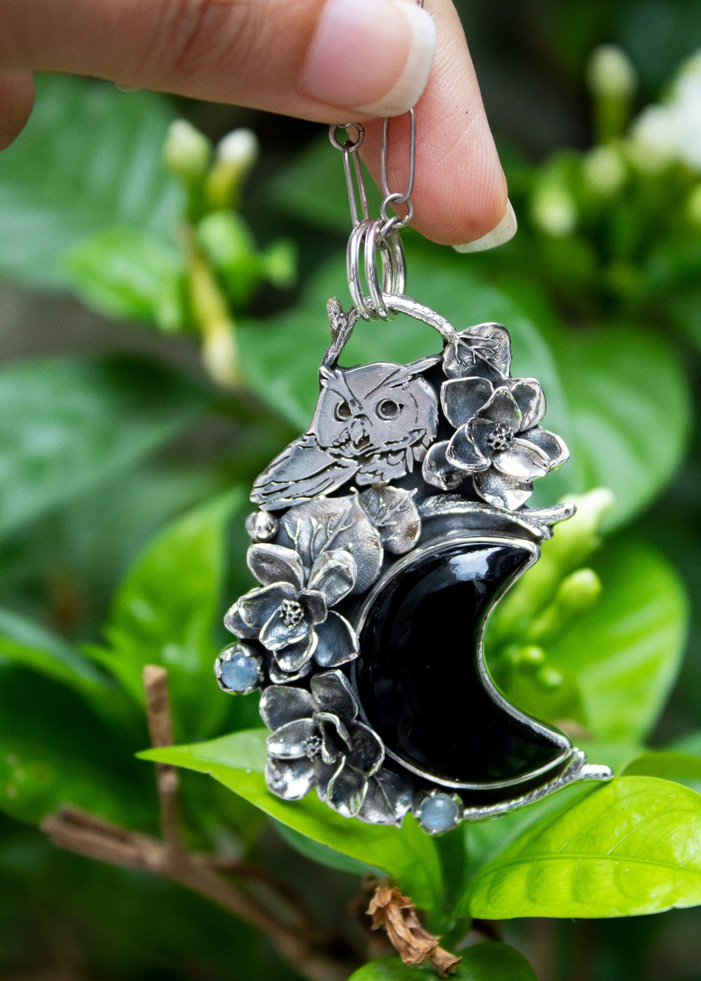 Nocturnal Whisper: Black Onyx Owl Pendant, AP-7070