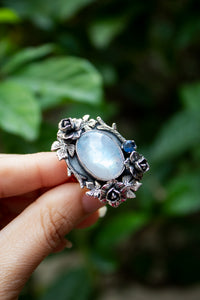 Moonlit Thorns: Moonstone Ring, AR-7485