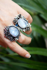 Moonlit Thorns: Moonstone Ring, AR-7485