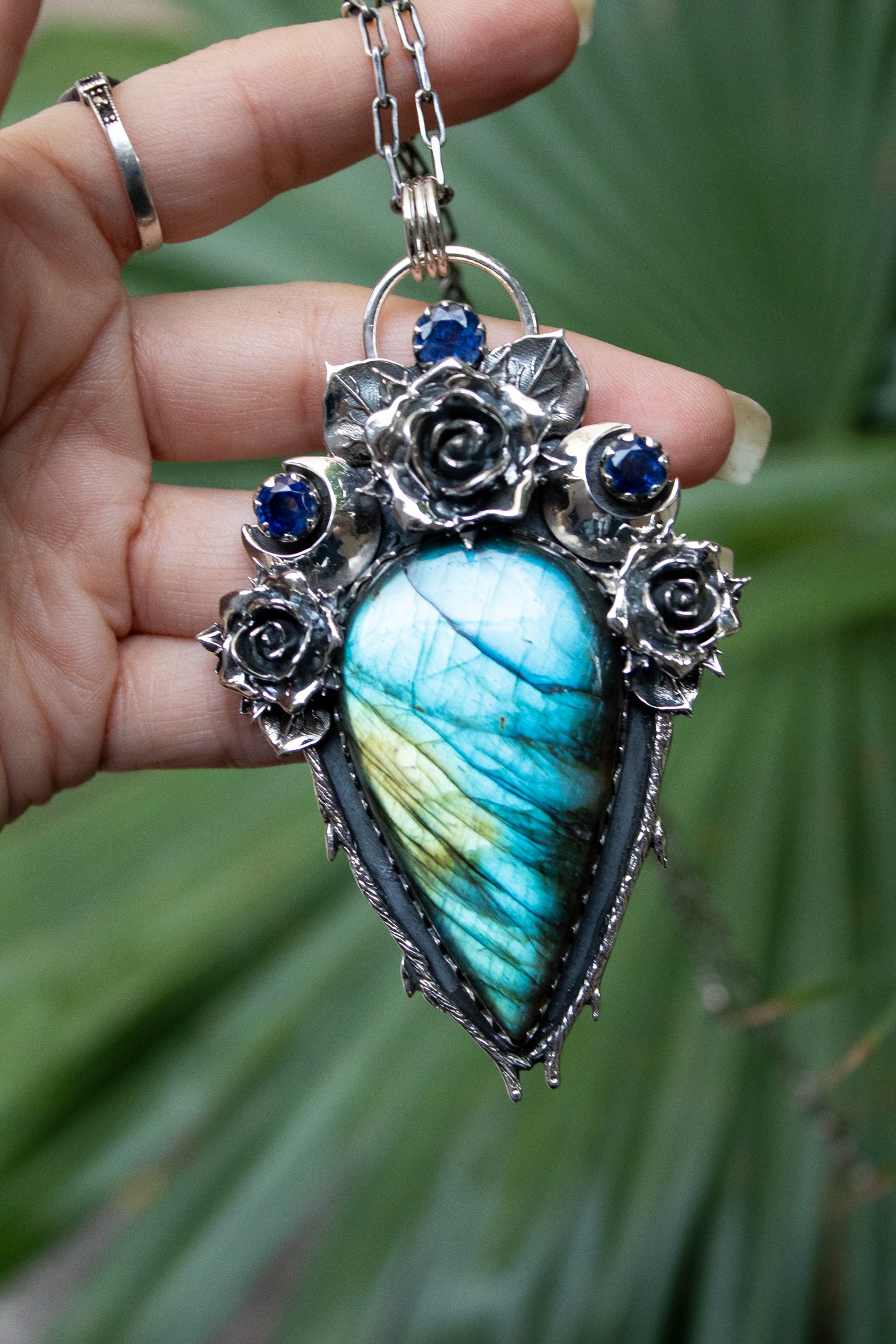 Celestial Thorns: Labradorite Pendant, AP-7517
