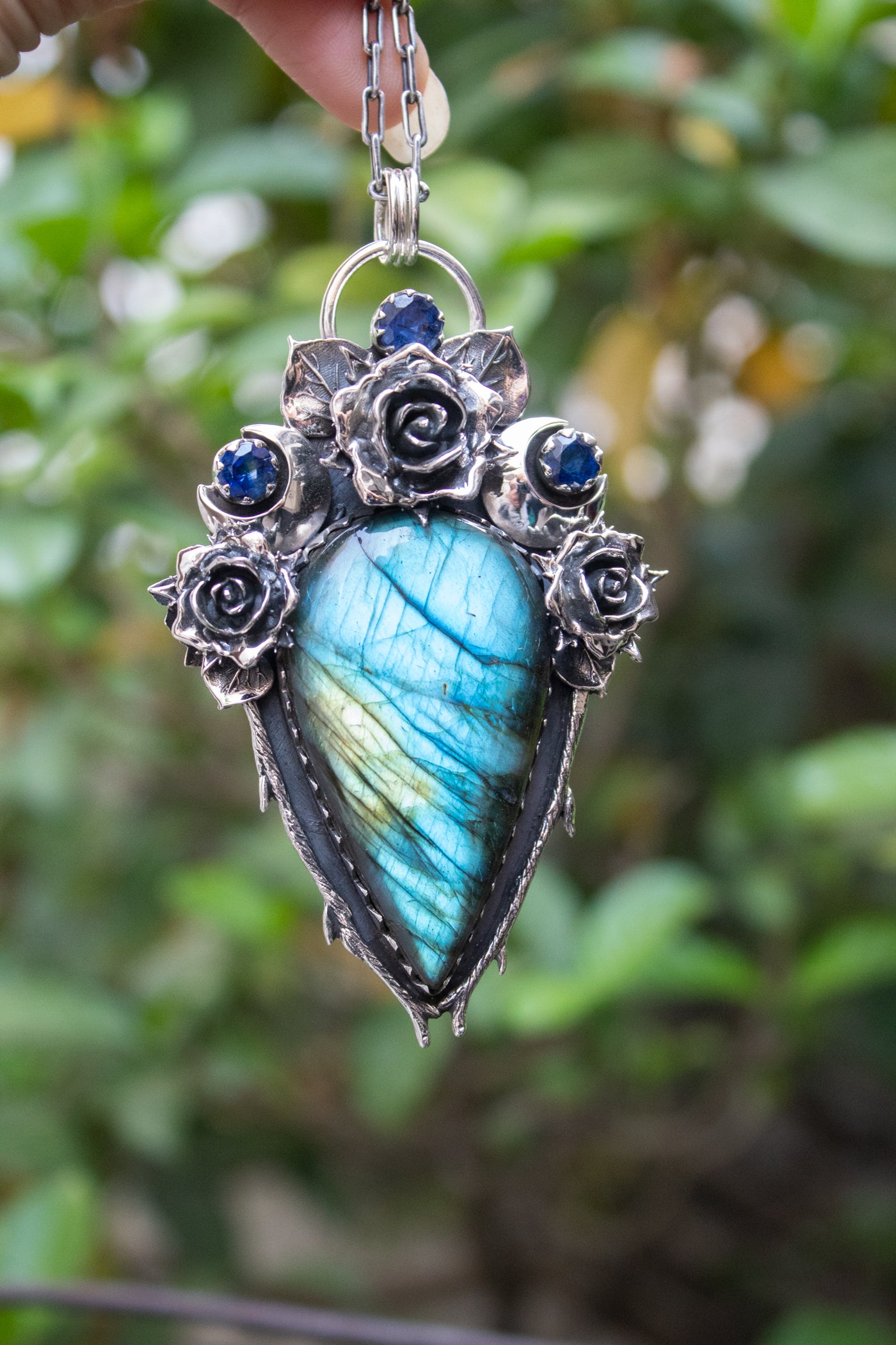 Celestial Thorns: Labradorite Pendant, AP-7517
