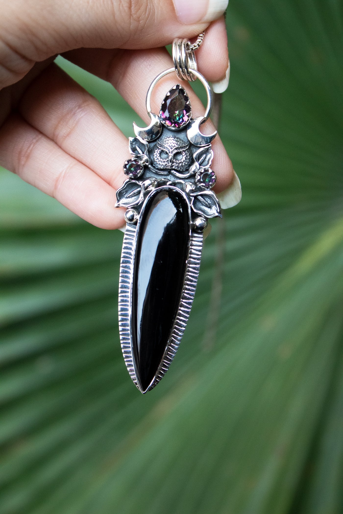Watcher of the Velvet Night: Black Onyx Pendant, AP- 7512