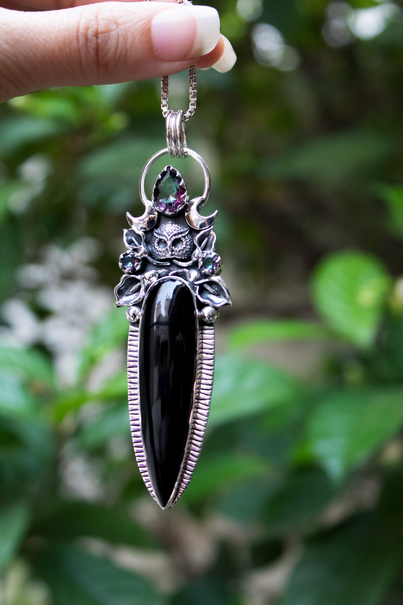 Watcher of the Velvet Night: Black Onyx Pendant, AP- 7512