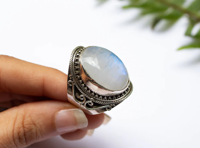Rainbow moonstone 2025 ring meaning