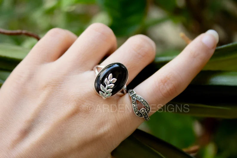 Black Onyx Oval Gemstone Ring, AR-6716