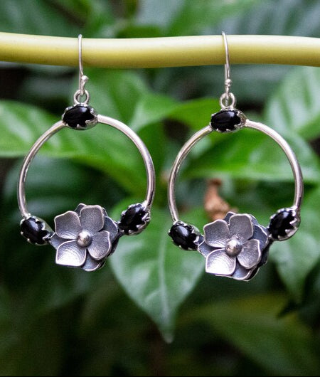 Black Onyx Floral Circle Hoop Earrings, AE-6727