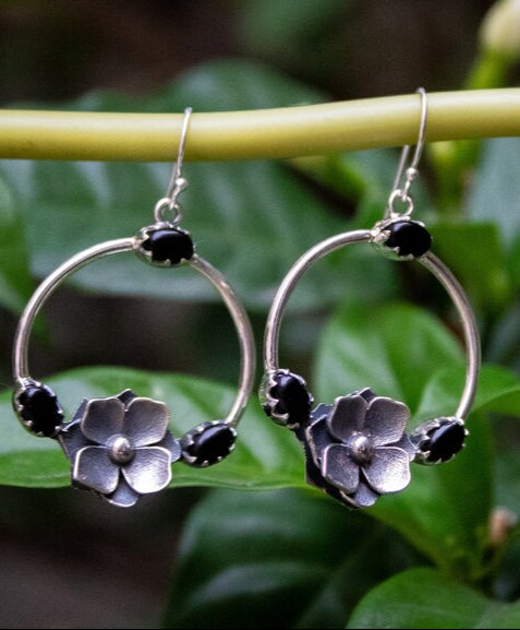 Black Onyx Floral Circle Hoop Earrings, AE-6727