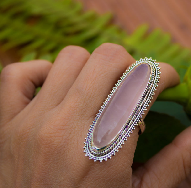 Anillo de cuarzo rosa, anillo de piedras preciosas de cuarzo rosa de plata esterlina, anillo hecho a mano, anillo largo de cuarzo rosa, anillo de piedra rosa pálido, Boho AR-1250