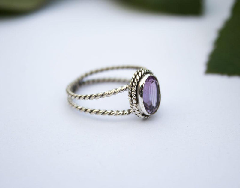 Amethyst Twisted Band Ring, Dainty Ring for Everyday Wear, AR-1004 - Its Ambra