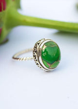 Anillo turquesa, anillo de plata esterlina turquesa cobre verde, anillo turquesa Mohave, joyería turquesa, anillo Boho, anillos delicados, anillo de banda retorcida AR-1148