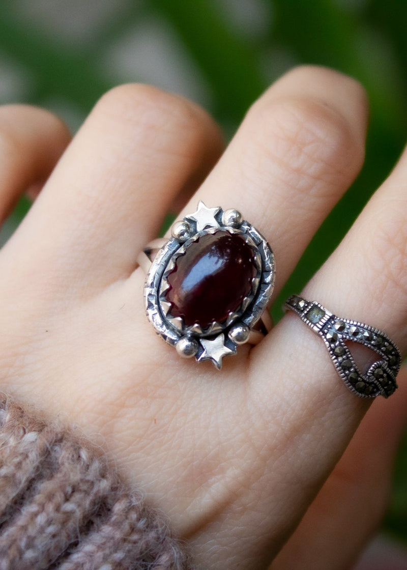 Oval Garnet Ring AR-6545