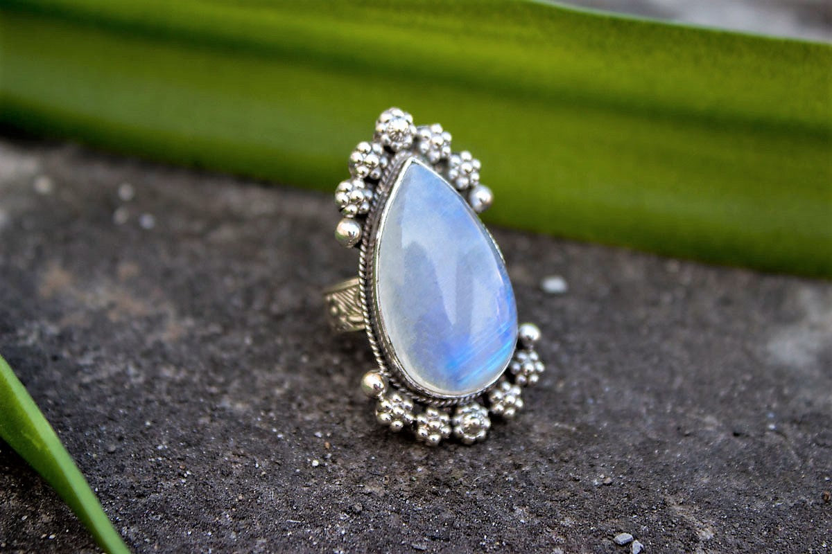Pear Shape Moonstone Gemstone 925 Sterling Silver Statement Ring, Fert ...