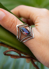 Dual Chevron Band 925 Sterling Silver Garnet Ring AR-2036 - Its Ambra