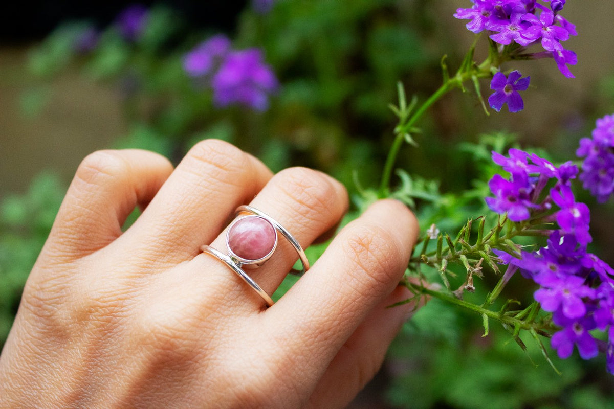 Rhodochrosite Ring with Double Thin Band AR-1239 - Its Ambra