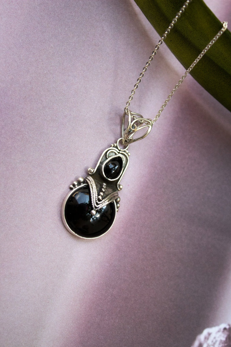 Black Onyx Pendant 925 Sterling Silver, Onyx Jewelry, AP-2071 - Its Ambra