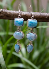 Boucles d'oreilles pendantes en larimar à trois pierres AE-1047