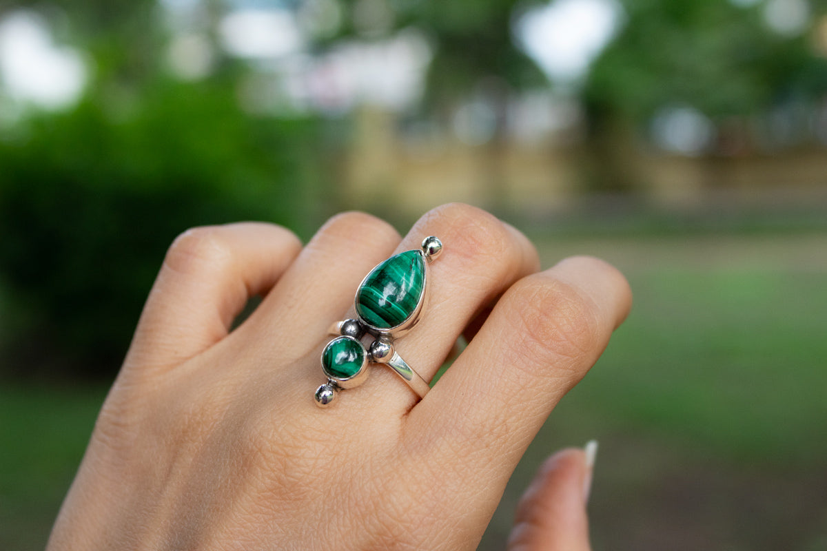 Single stone green ring – Sajana by Shagun