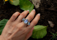 Anillo de piedras preciosas de piedra lunar natural, anillo de tres piedras, anillo bohemio, anillo de banda ancha, SKU 6210